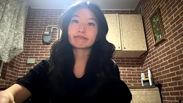 EmmaLeexth online show from 02/12/26, 02:06