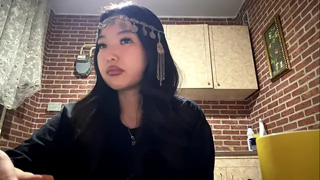 EmmaLeexth online show from 02/19/26, 04:59