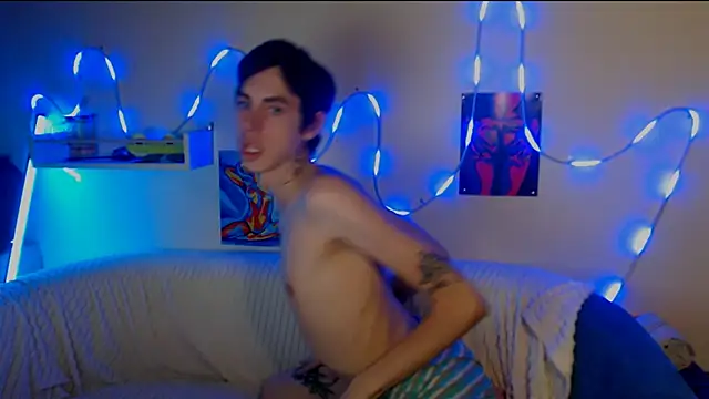 Snapshot of AlexNaughty14 chatting on 10/06/25, 03:24 AlexNaughty14 online show from 10/06/25, 03:24