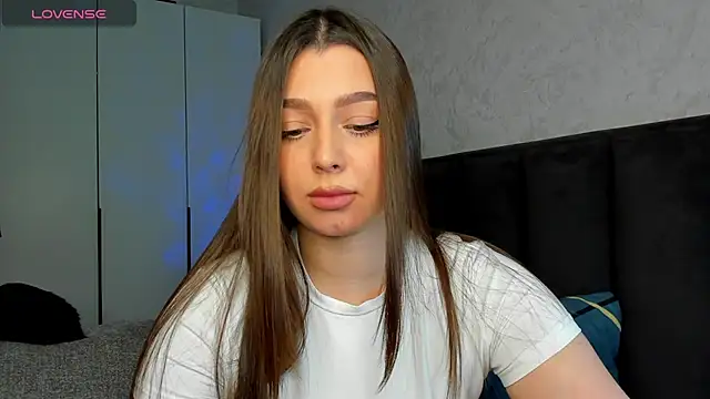 Snapshot of murburik chatting on 10/30/25, 01:04 murburik online show from 10/30/25, 01:04