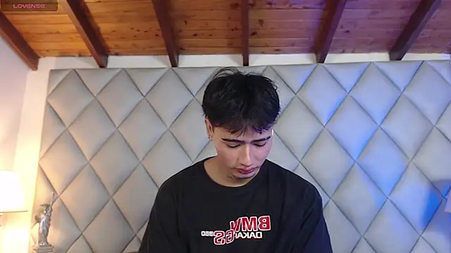 Clement Reyes online show from 11/02/25, 01:16