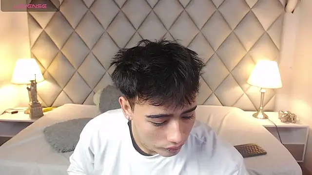 Clement Reyes online show from 09/18/25, 12:19