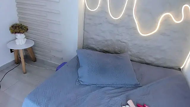 Naomy gyal online show from 10/07/25, 07:04