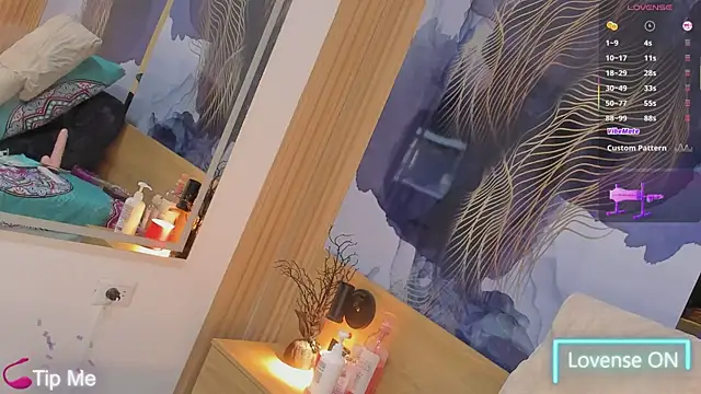 Anabacker01 online show from 10/13/25, 07:48