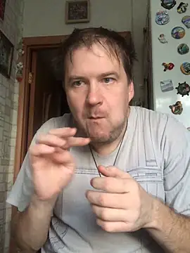 Snapshot of Night_Alex chatting on 09/19/25, 03:43 Night Alex online show from 09/19/25, 03:43