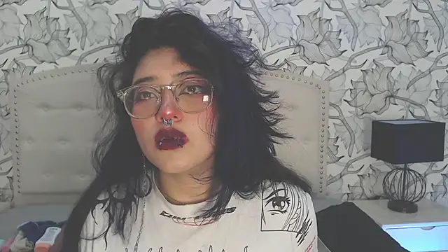 SabrinaV  online show from 04/02/26, 12:12