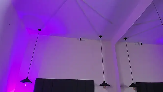 Snapshot of SabrinaV_ chatting on 11/08/25, 11:25 SabrinaV online show from 11/08/25, 11:25