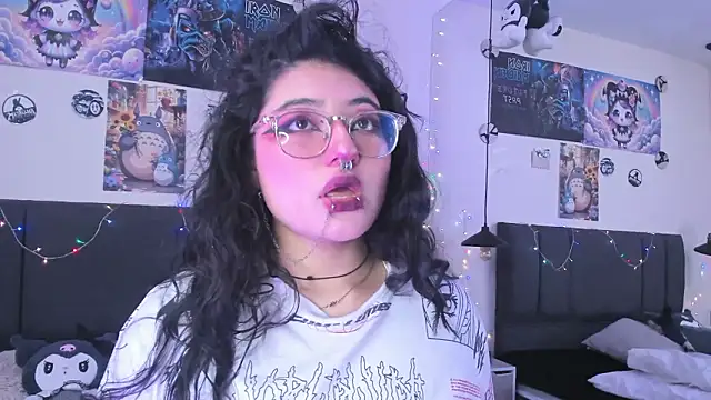 SabrinaV  online show from 03/11/26, 11:26