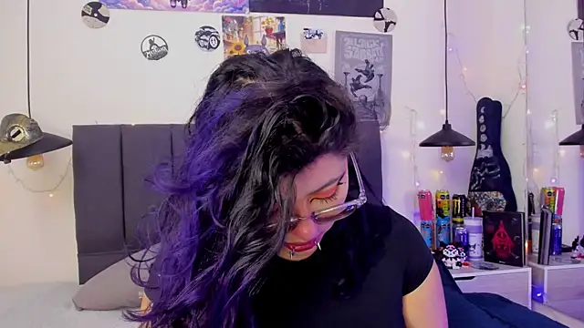 SabrinaV  online show from 07/08/26, 11:11