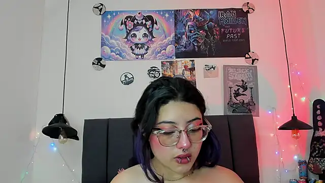 Snapshot of SabrinaV_ chatting on 05/08/26, 11:25 SabrinaV online show from 05/08/26, 11:25