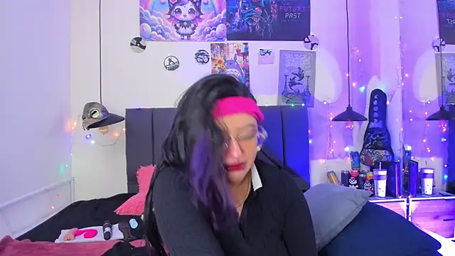 SabrinaV  online show from 06/12/26, 11:19