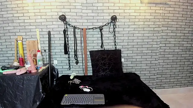 Snapshot of BDSM_MEDUZA chatting on 11/15/25, 12:53 BDSM MEDUZA online show from 11/15/25, 12:53