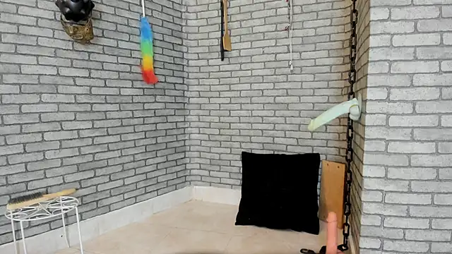 Snapshot of BDSM_MEDUZA chatting on 11/28/25, 11:43 BDSM MEDUZA online show from 11/28/25, 11:43