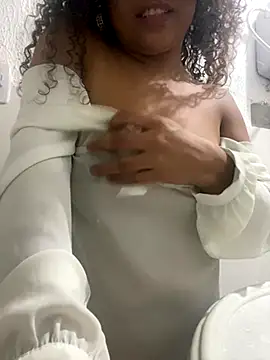 Snapshot of seusegredo___ chatting on 11/02/25, 02:16 seusegredo online show from 11/02/25, 02:16