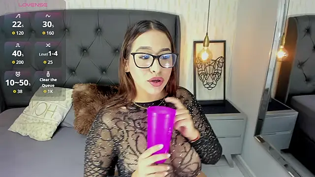 JULIETABONET online show from 06/12/26, 12:25