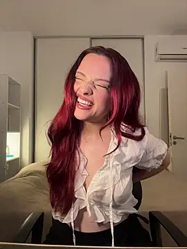 jazmin-here online show from 11/24/25, 11:49