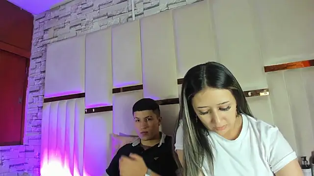 Snapshot of ANLLELOAndANGELA chatting on 05/18/26, 04:45 ANLLELOAndANGELA online show from 05/18/26, 04:45