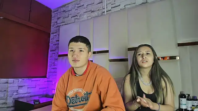 Snapshot of ANLLELOAndANGELA chatting on 04/25/26, 05:10 ANLLELOAndANGELA online show from 04/25/26, 05:10