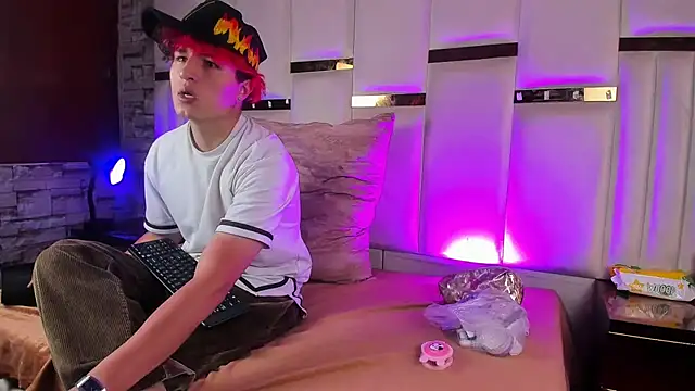 ANLLELOAndANGELA online show from 12/02/25, 06:20