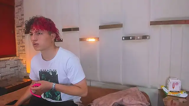 ANLLELOAndANGELA online show from 12/16/25, 04:00