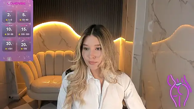 Emma1 b  online show from 10/02/25, 08:23