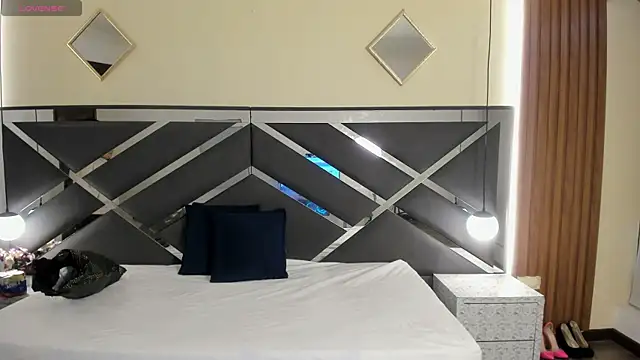 AgataThompson  online show from 02/20/26, 08:11