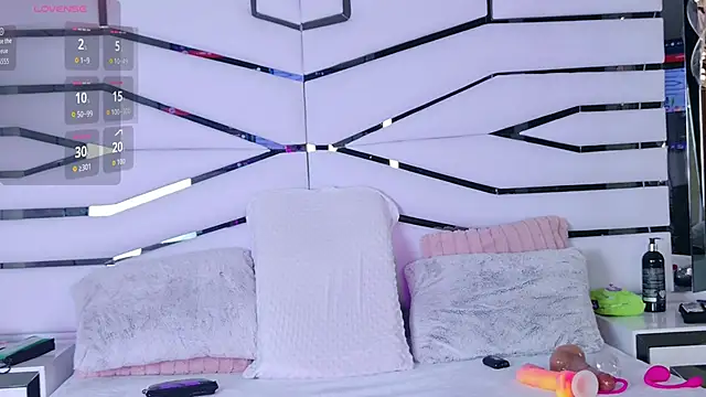 IrissBloom online show from 10/30/25, 07:11