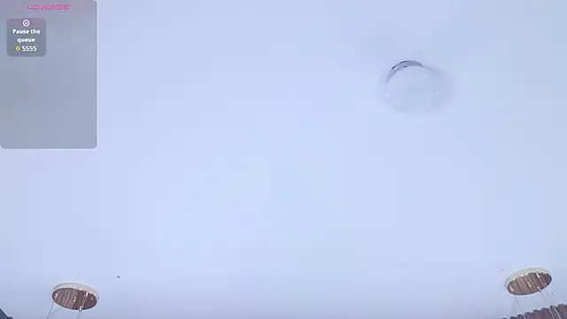 IrissBloom online show from 11/01/25, 07:08