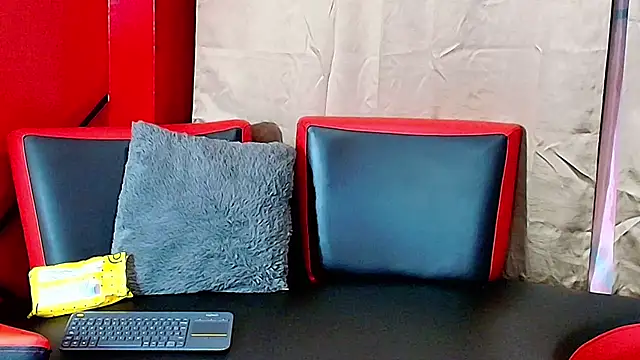 Selenegomezz online show from 11/22/25, 07:46