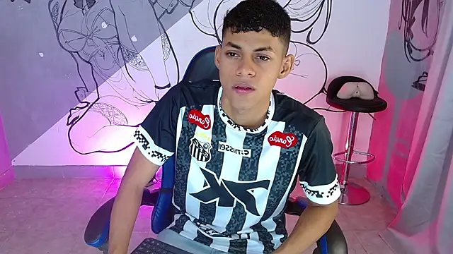 Snapshot of deivid_bigcock1 chatting on 12/23/25, 12:11 deivid bigcock1 online show from 12/23/25, 12:11