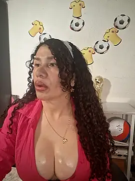 Snapshot of Lina_444 chatting on 06/15/26, 01:28 Lina 444 online show from 06/15/26, 01:28
