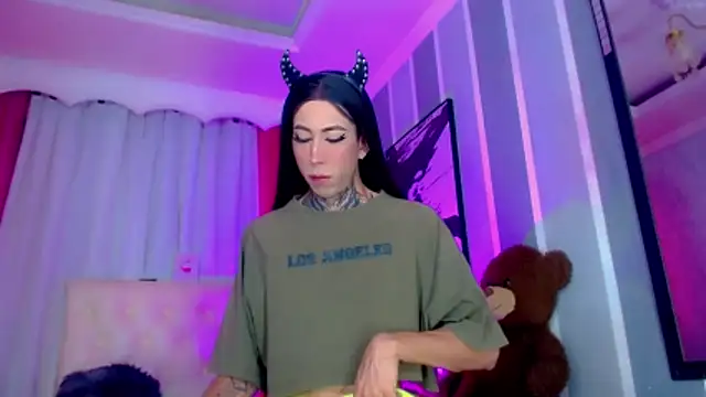 Julia Bulette1 online show from 04/05/26, 01:18