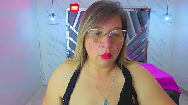 MaylinRosse  online show from 05/20/26, 07:00