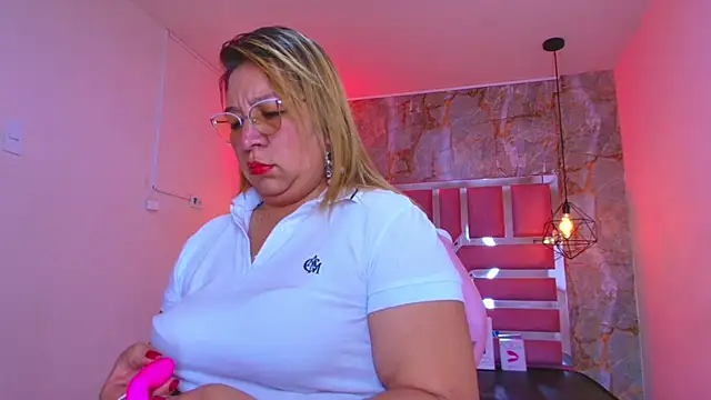 MaylinRosse  online show from 11/18/25, 07:28