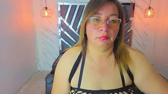Snapshot of MaylinRosse_ chatting on 06/29/26, 06:18 MaylinRosse online show from 06/29/26, 06:18