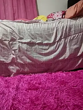 Snapshot of MELISSA_ROSSI chatting on 02/04/26, 01:22 MELISSA ROSSI online show from 02/04/26, 01:22