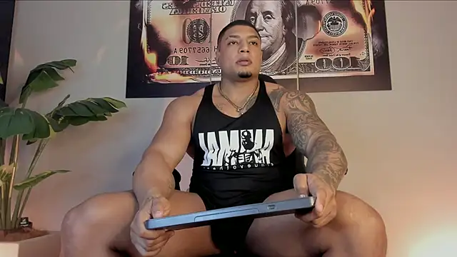 Snapshot of chrizmacgregor chatting on 02/17/26, 02:20 chrizmacgregor online show from 02/17/26, 02:20