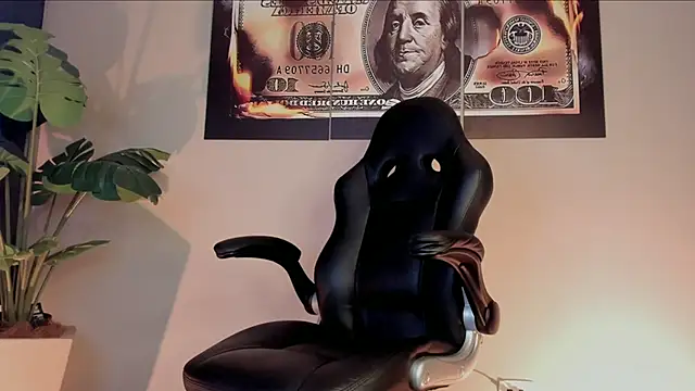 chrizmacgregor online show from 12/19/25, 02:26