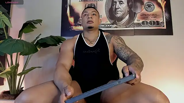 chrizmacgregor online show from 05/05/26, 12:24