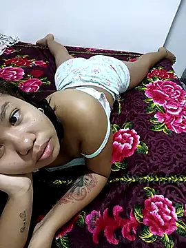 Snapshot of little_onixx chatting on 02/18/26, 11:28 little onixx online show from 02/18/26, 11:28