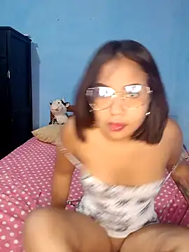 little onixx online show from 11/07/25, 12:10