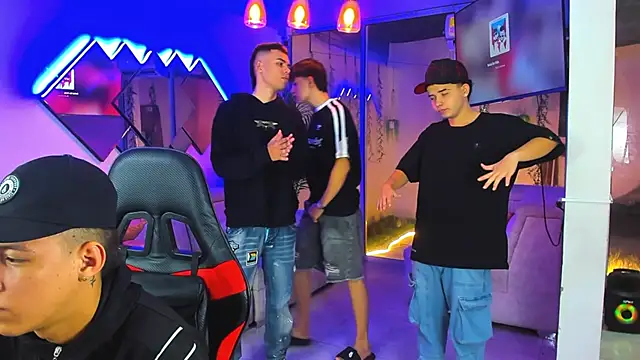 Houseofwarrios online show from 04/18/26, 05:32