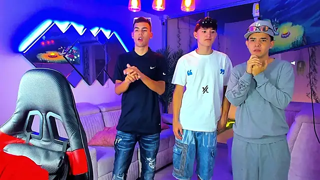 Houseofwarrios online show from 04/17/26, 05:32