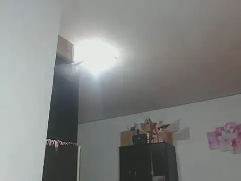 scarlett  jonnes online show from 11/28/25, 11:27