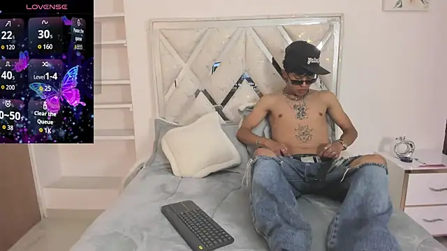 DemianSalvatore online show from 09/26/25, 01:51