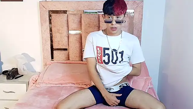 DemianSalvatore online show from 11/06/25, 01:09