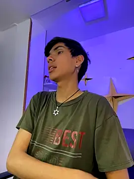 David 925  online show from 12/17/25, 04:17