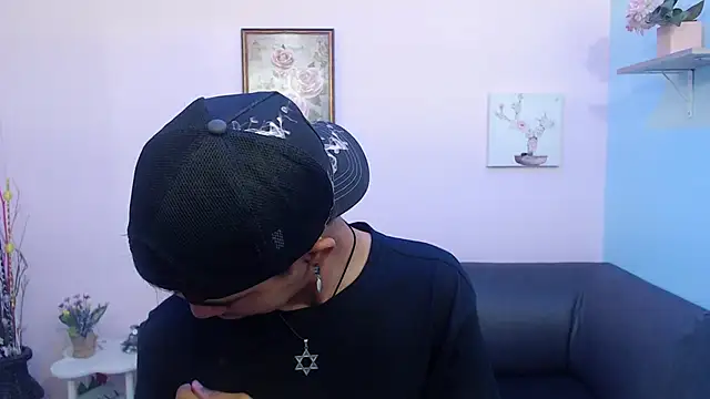 David 925  online show from 11/02/25, 02:11