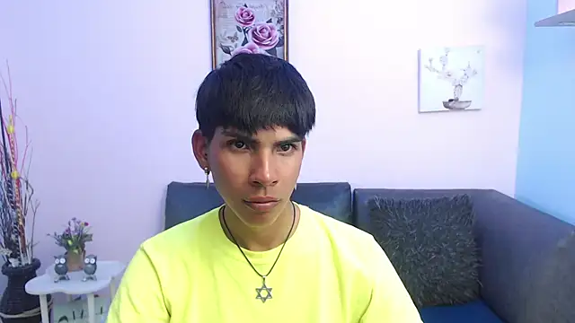 Snapshot of David_925_ chatting on 09/21/25, 03:55 David 925 online show from 09/21/25, 03:55