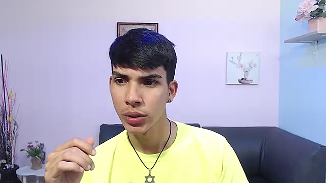 David 925  online show from 10/21/25, 04:34